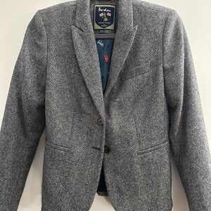 Boden Herringbone Wool-Blend Blazer and Skirt in Gray & Black- Size 8